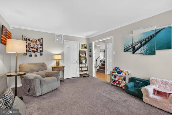 $450,000 | 329 Canterbury Court, Newtown, PA 18940