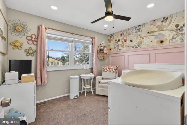 $450,000 | 329 Canterbury Court, Newtown, PA 18940