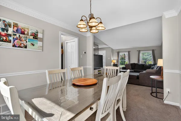 $450,000 | 329 Canterbury Court, Newtown, PA 18940