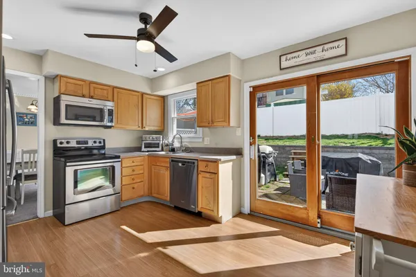 $450,000 | 329 Canterbury Court, Newtown, PA 18940