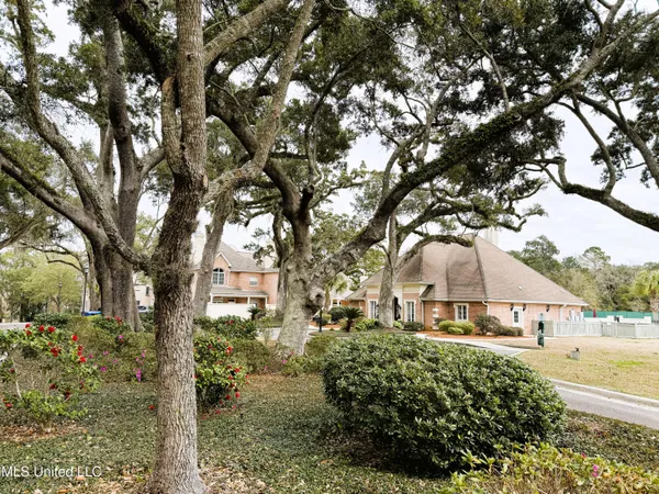 $450,000 | 414 Elegans Court, Unit E 104, Ocean Springs, MS 39564