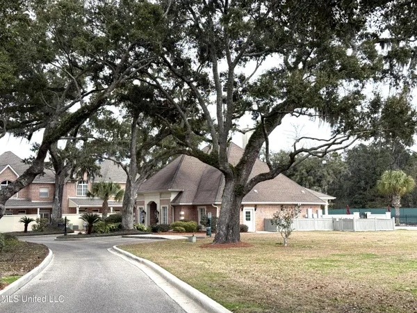 $450,000 | 414 Elegans Court, Ocean Springs, MS 39564
