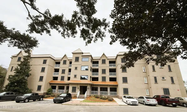 $450,000 | 414 Elegans Court, Unit E 104, Ocean Springs, MS 39564