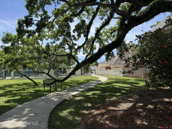 $450,000 | 414 Elegans Court, Ocean Springs, MS 39564