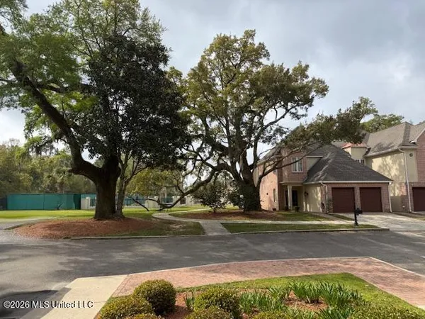 $450,000 | 414 Elegans Court, Ocean Springs, MS 39564