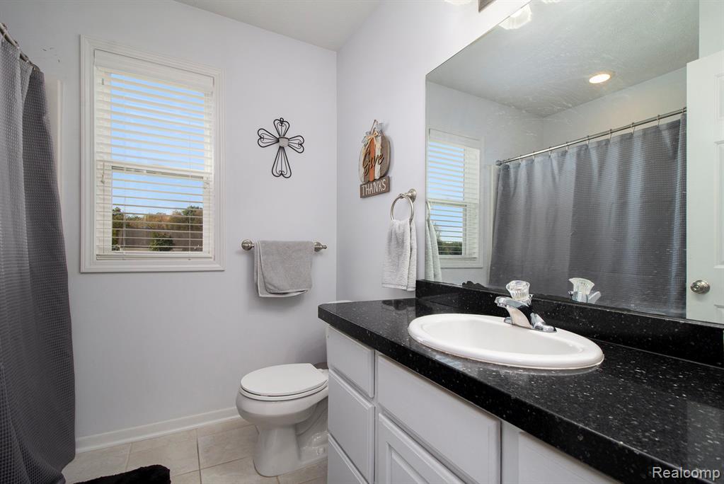 703 North Hughes Road Howell, MI 48843 - Photo 18 of 36