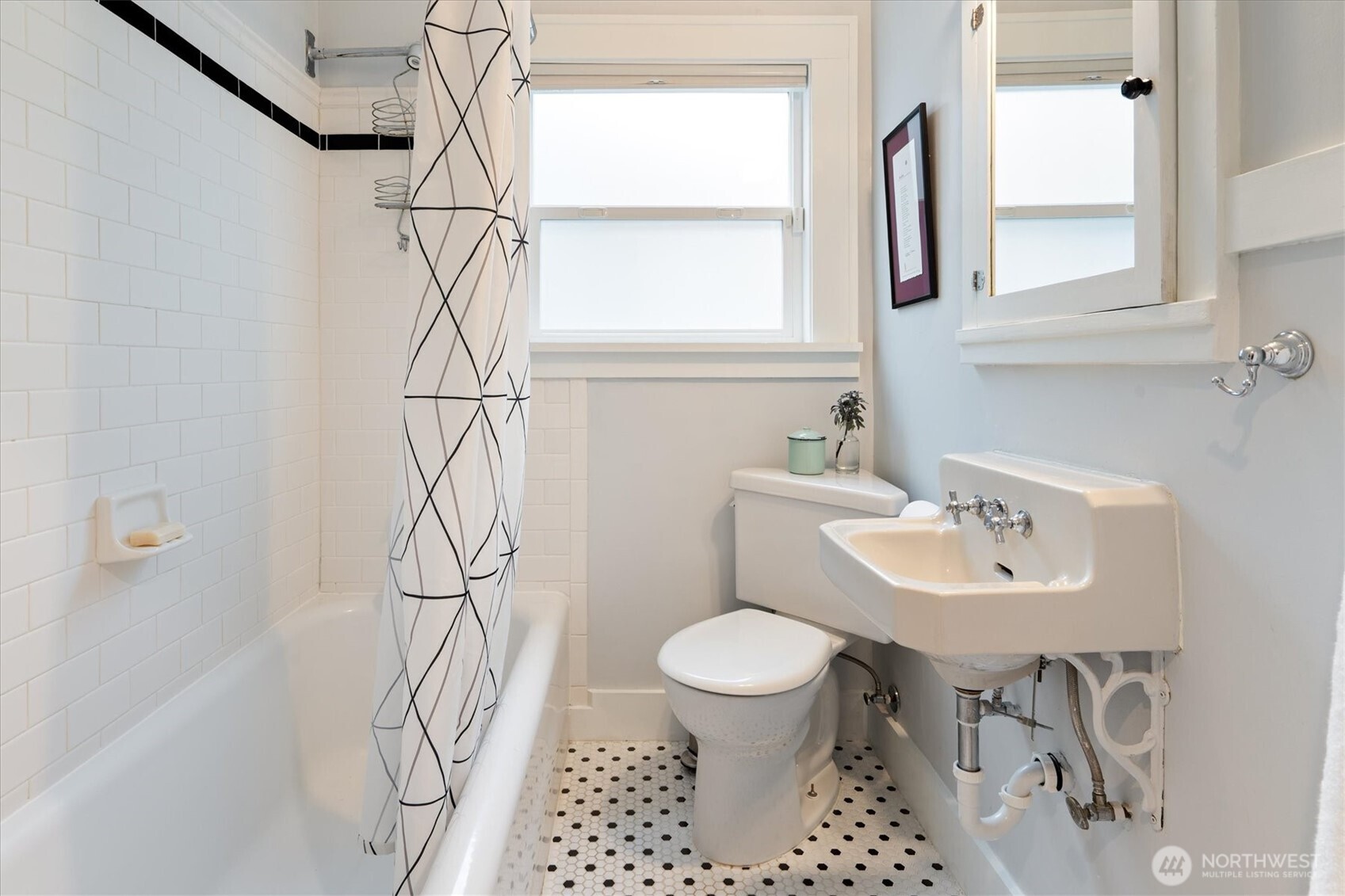 612 Northwest 84th Street Seattle, WA 98117 - Photo 15 of 32