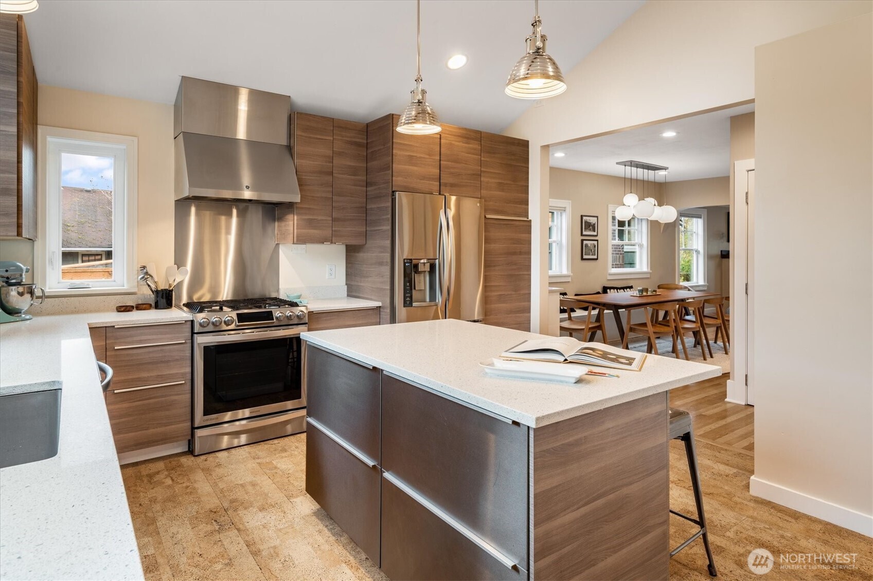 612 Northwest 84th Street Seattle, WA 98117 - Photo 4 of 32