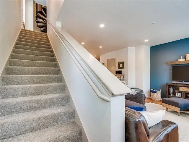 a view of entryway and hall