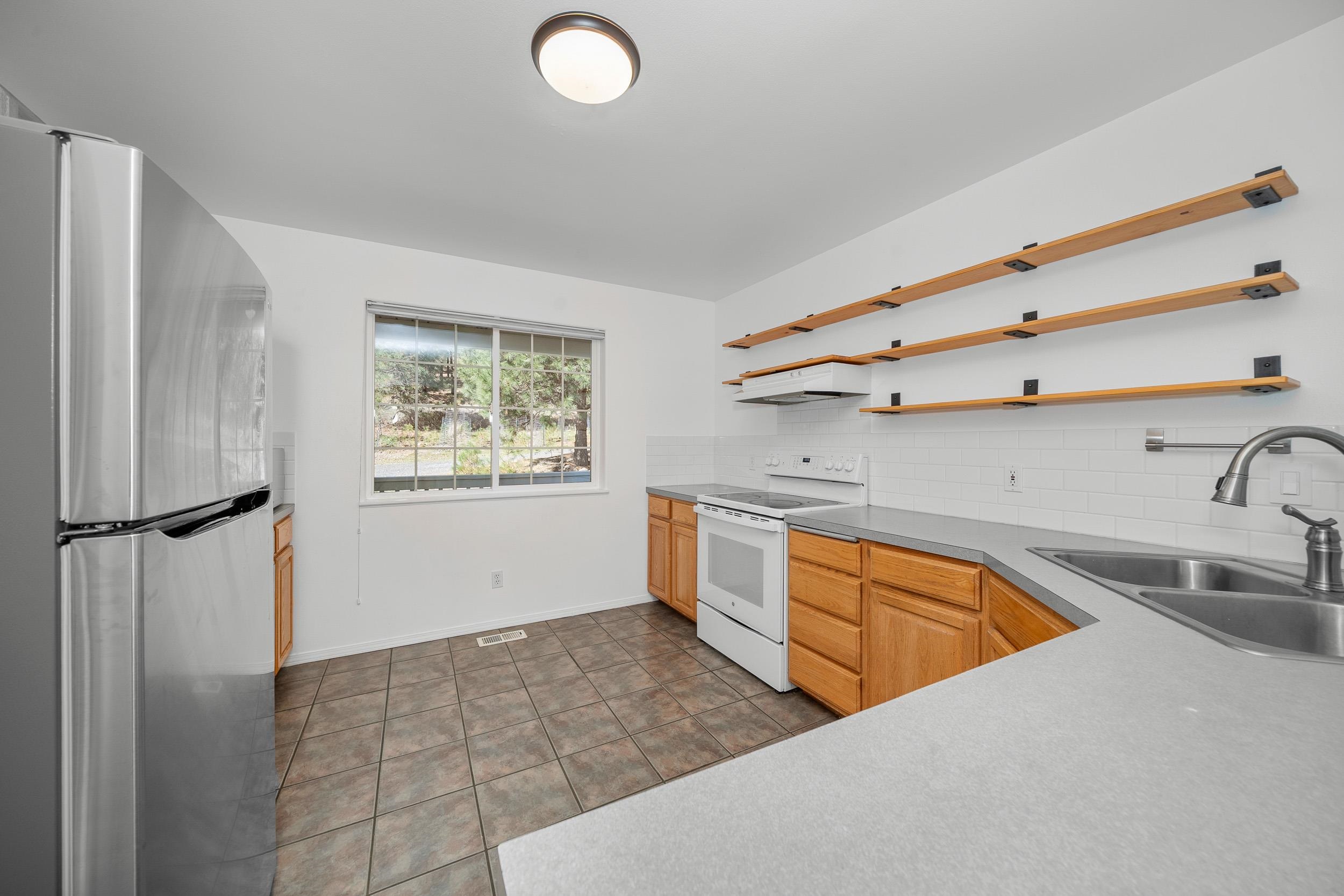 32626 North Milan Road Chattaroy, WA 99003 - Photo 19 of 50