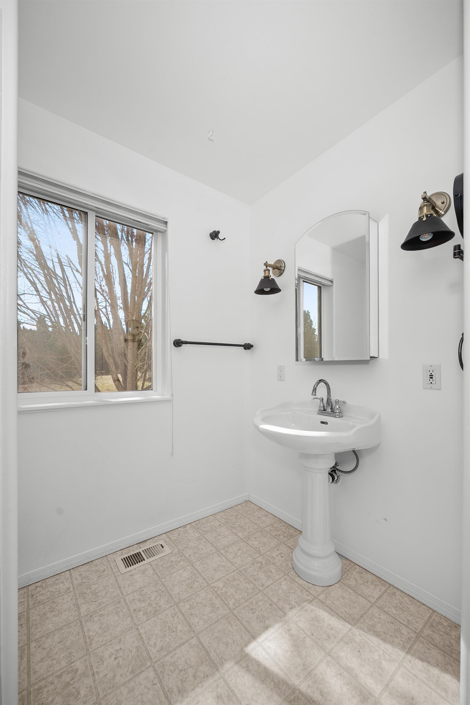 32626 North Milan Road Chattaroy, WA 99003 - Photo 37 of 50