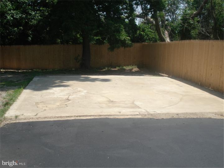 115 Stanton Road Wilmington, DE 19804 - Photo 22 of 23 Driveway