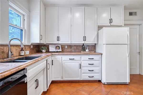 $799,000 | 208 North Cornell Avenue, Fullerton, CA 92831