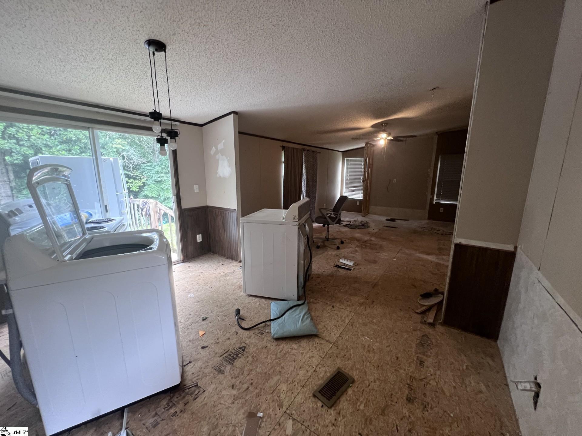 221 Welborn Road Pickens, SC 29671 - Photo 5 of 29 Gallery Image 5