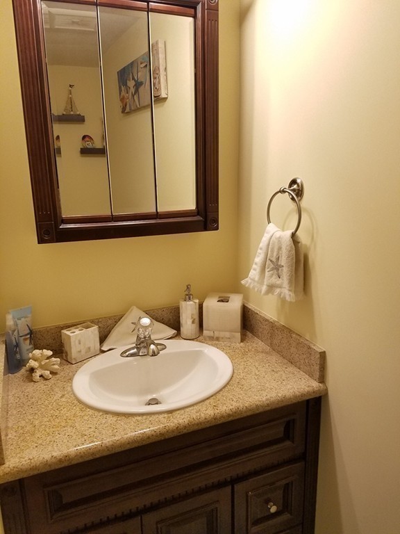23 Honeysuckle Road Worcester, MA 01607 - Photo 12 of 25 Gallery Image 12