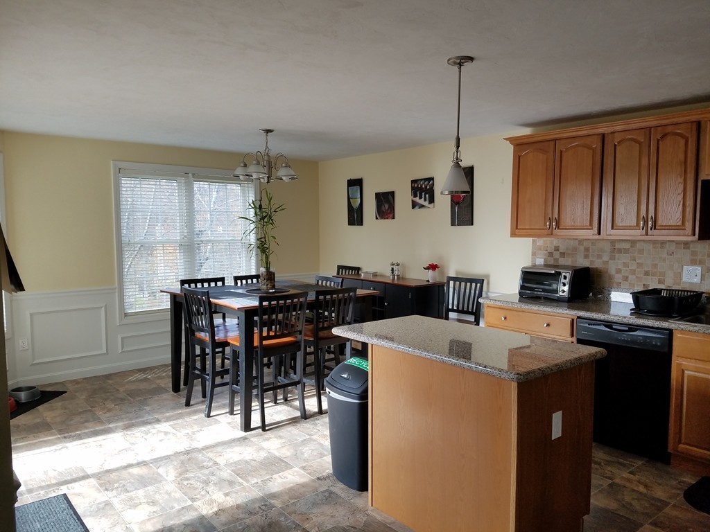 23 Honeysuckle Road Worcester, MA 01607 - Photo 5 of 25 Gallery Image 5