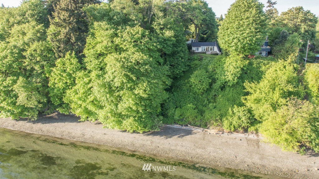 7314 Southwest Maury Park Road Vashon, WA 98070 - Photo 2 of 23 Gallery Image 2