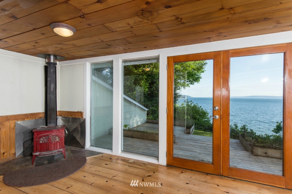 7314 Southwest Maury Park Road Vashon, WA 98070 - Photo 11 of 23 Gallery Image 11
