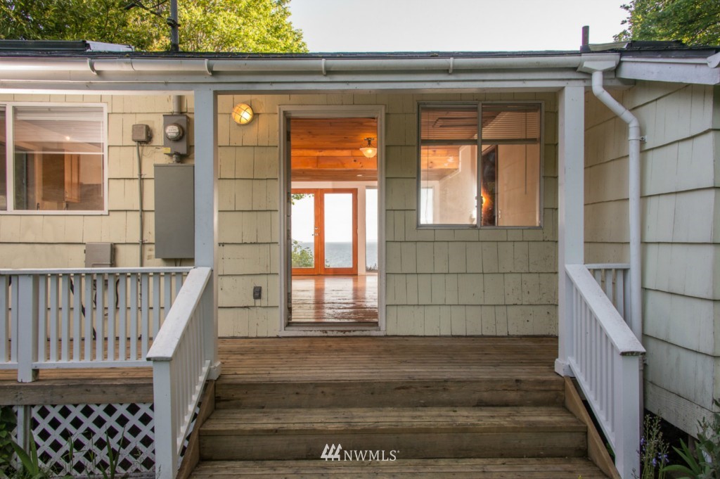 7314 Southwest Maury Park Road Vashon, WA 98070 - Photo 6 of 23 Gallery Image 6