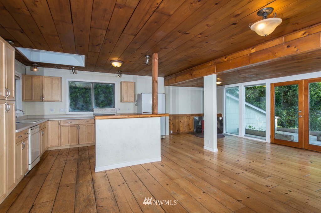 7314 Southwest Maury Park Road Vashon, WA 98070 - Photo 8 of 23 Gallery Image 8