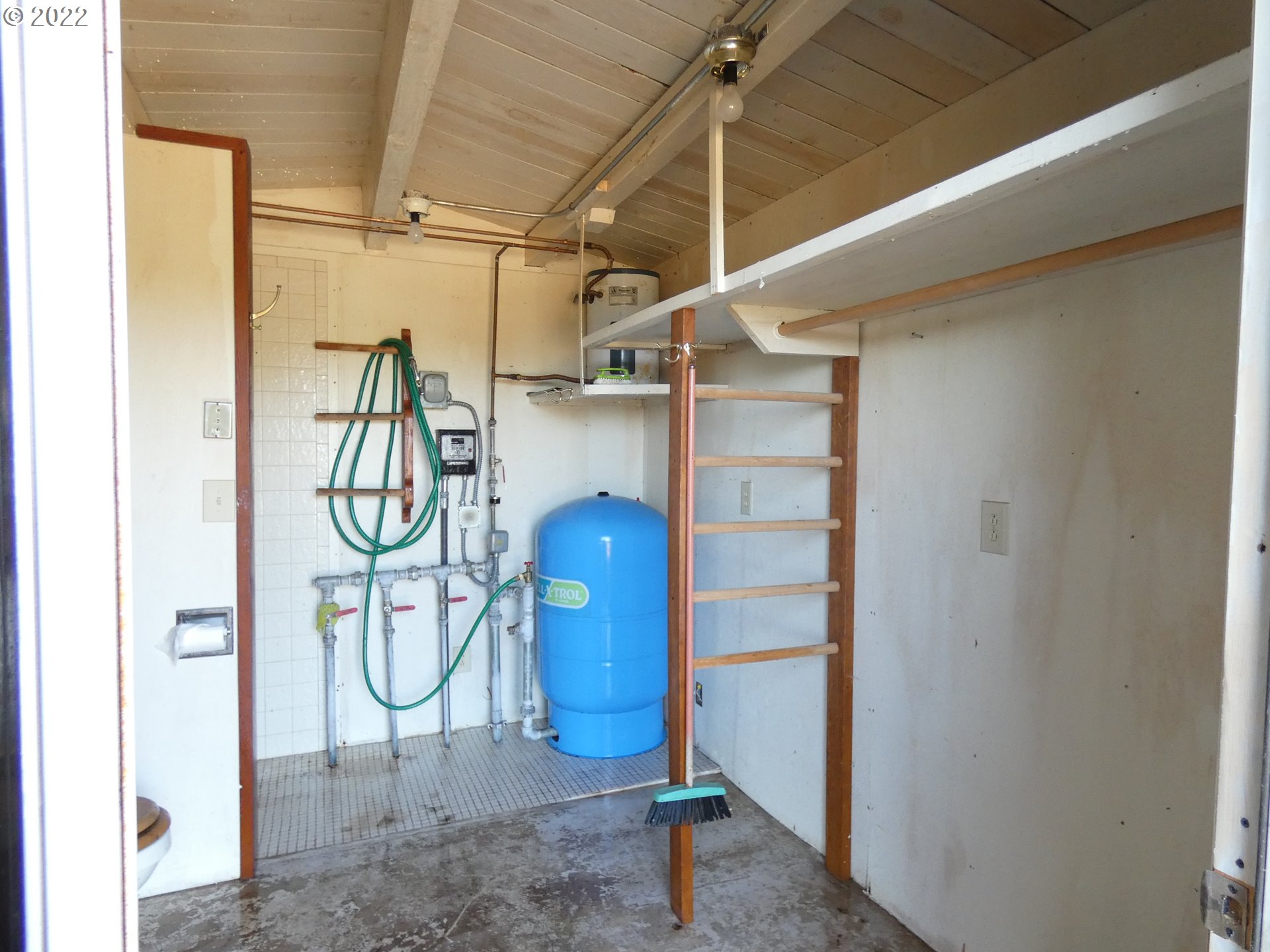 8501 Southeast 3 Trees Lane Amity, OR 97101 - Photo 27 of 28 Pump House