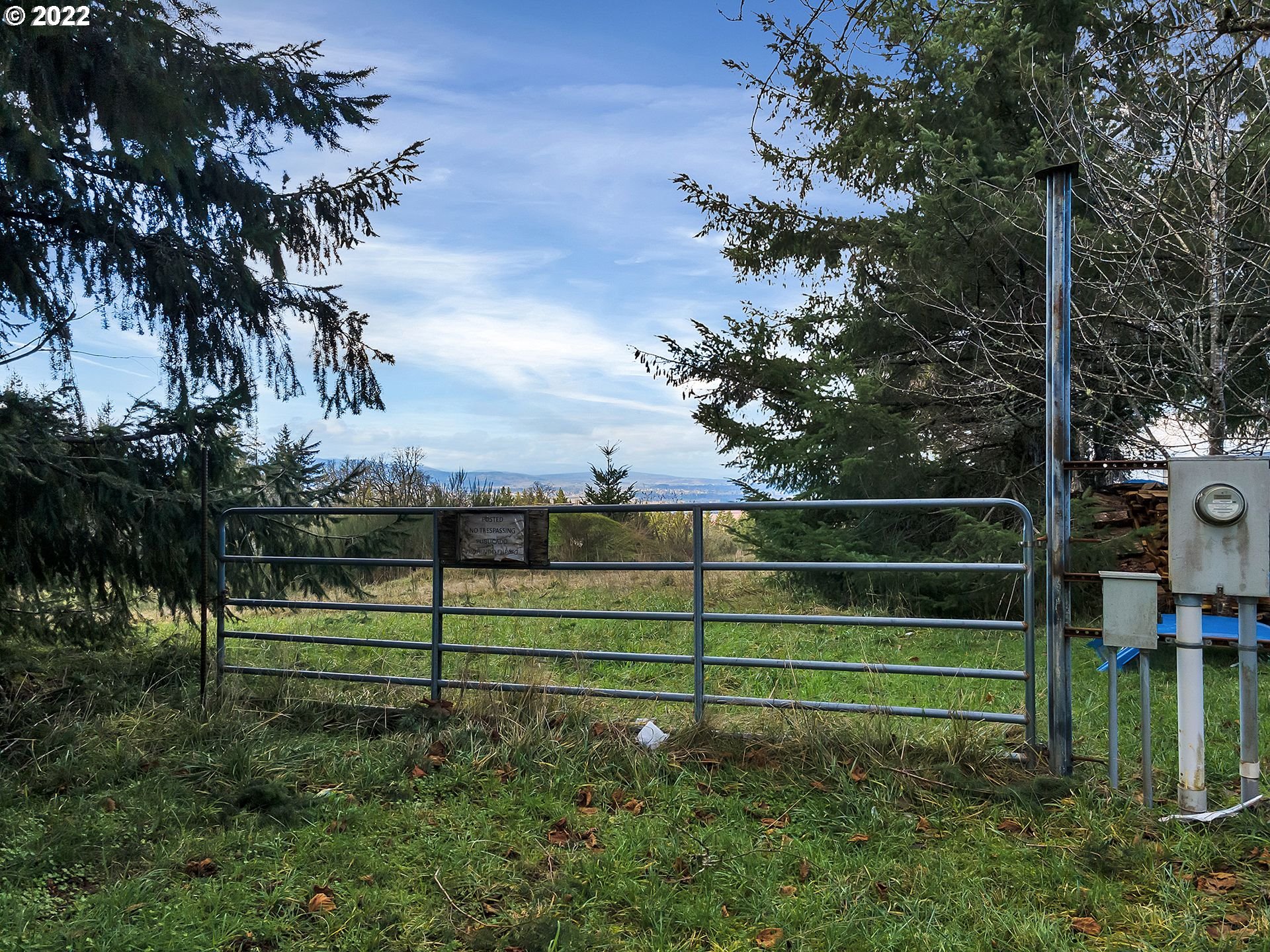 8501 Southeast 3 Trees Lane Amity, OR 97101 - Photo 8 of 28 Property Entrance