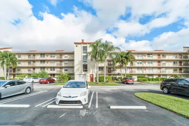$1,900 | 27 Abbey Lane, Unit 306, Delray Beach, FL 33446