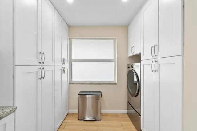 $1,900 | 27 Abbey Lane, Unit 306, Delray Beach, FL 33446