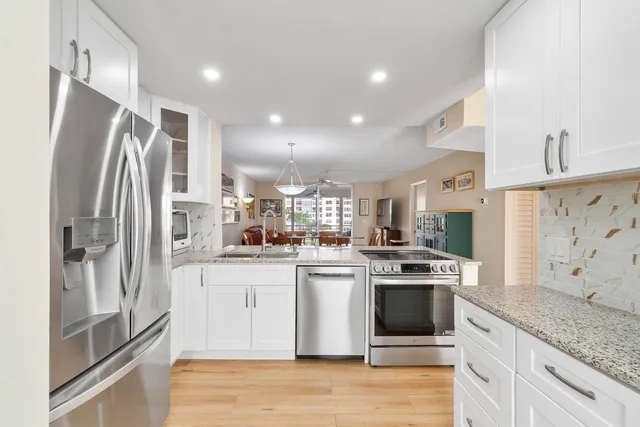 $1,900 | 27 Abbey Lane, Unit 306, Delray Beach, FL 33446