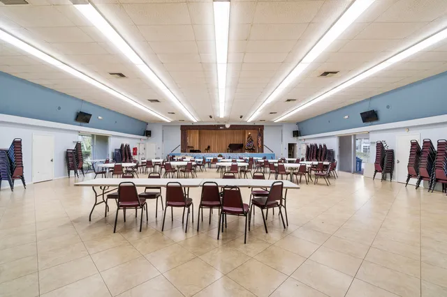 $1,900 | 27 Abbey Lane, Unit 306, Delray Beach, FL 33446