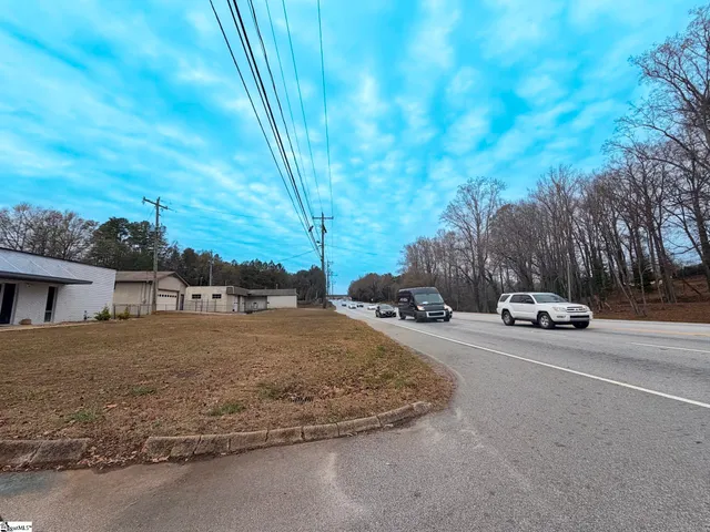 $364,900 | 2723 B Poinsett Highway, Greenville, SC 29617