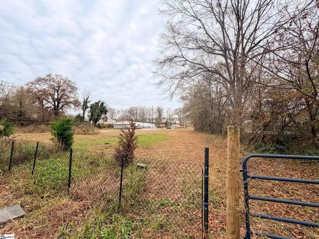 $364,900 | 2723 B Poinsett Highway, Greenville, SC 29617