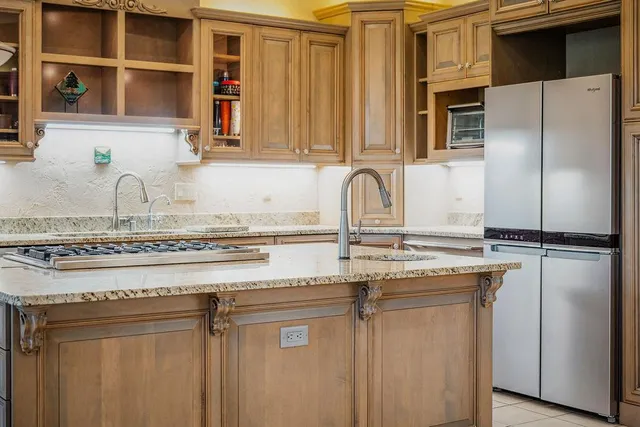 $1,444,000 | 446 Country Club Lane, Onalaska, WI 54650