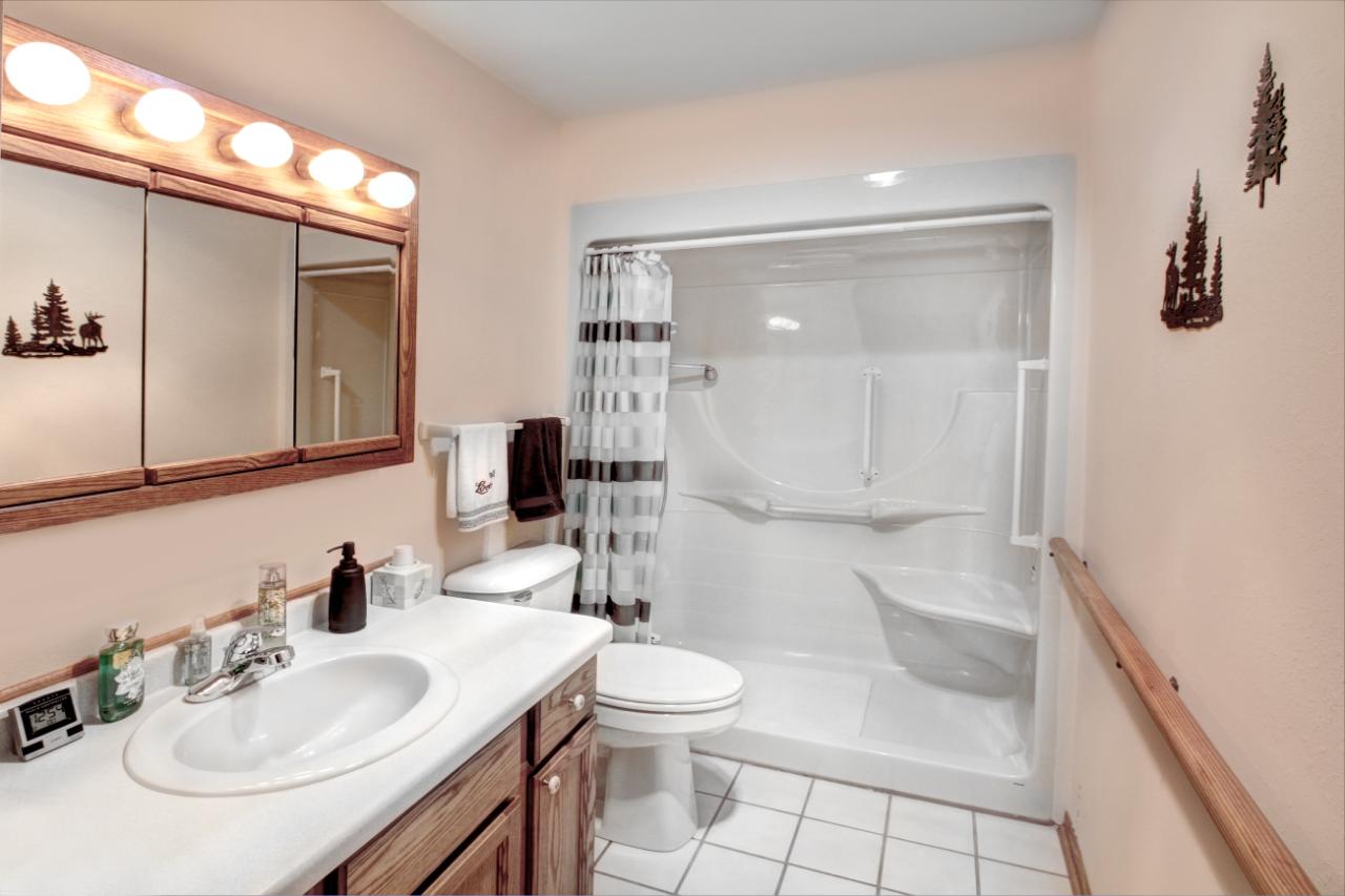 525 Bond Street Eagle River, WI 54521 - Photo 13 of 16 Gallery Image 13