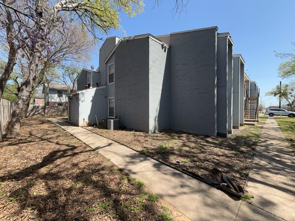 219 Fry Street, Unit 11 Denton, TX 76201 - Photo 3 of 7