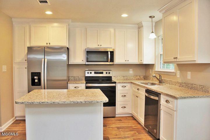 121 Lloyd Eubanks Road Lucedale, MS 39452 - Photo 12 of 18 10