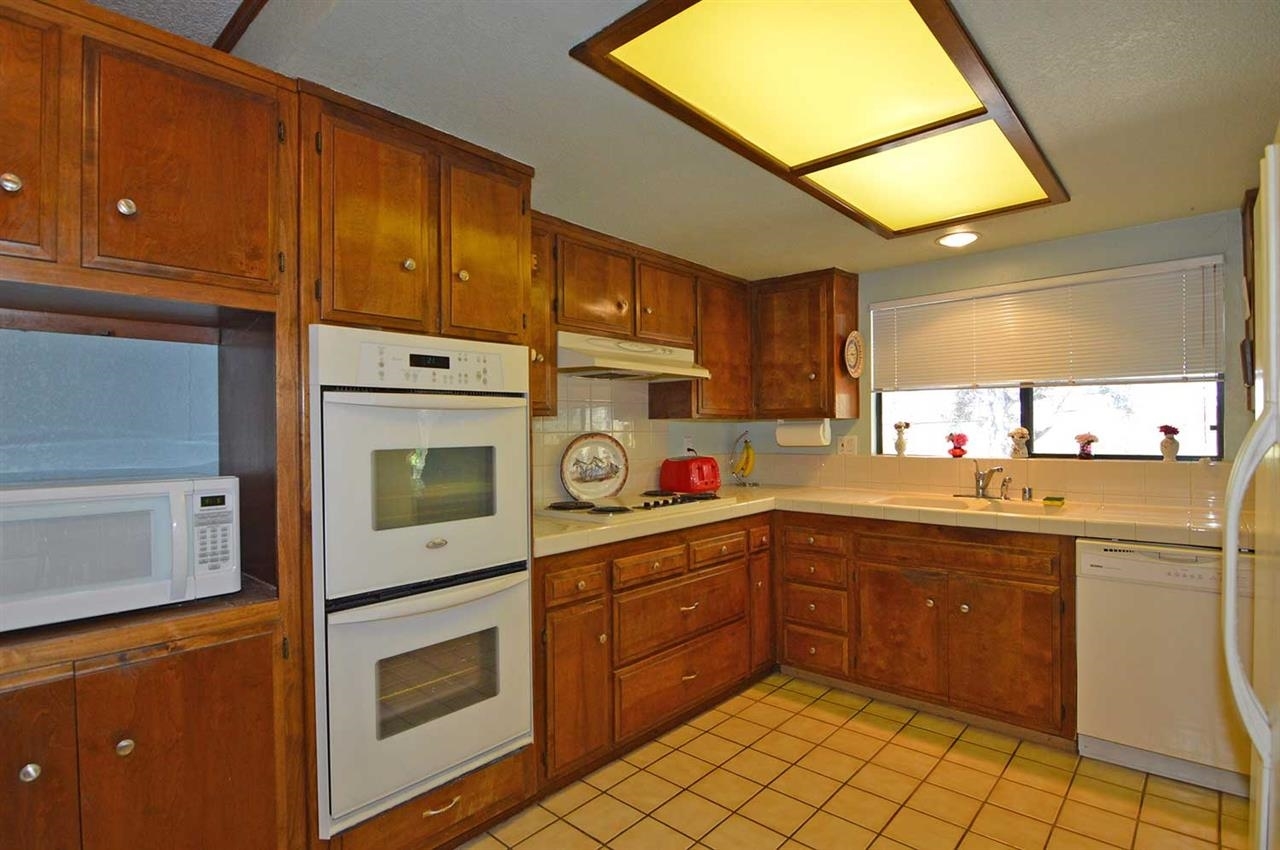 3209 Helix Street Spring Valley, CA 91977 - Photo 8 of 15