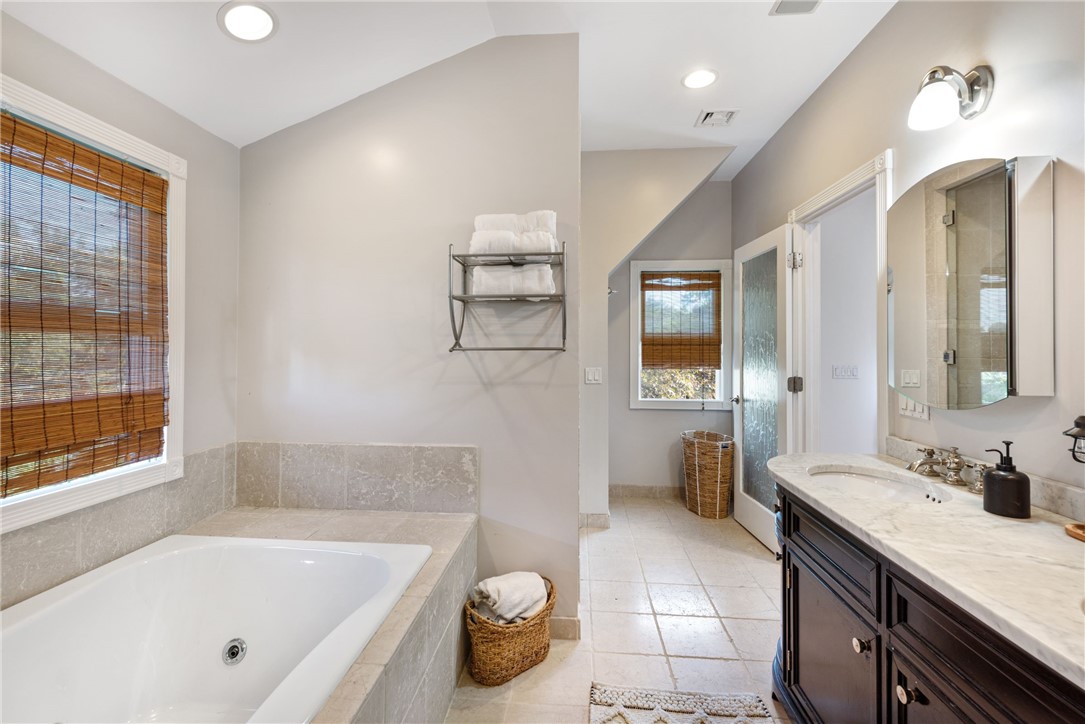 446 Maple Avenue Barrington, RI 02806 - Photo 20 of 38