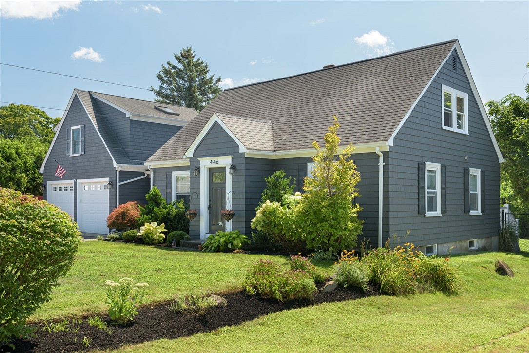 446 Maple Avenue Barrington, RI 02806 - Photo 3 of 38