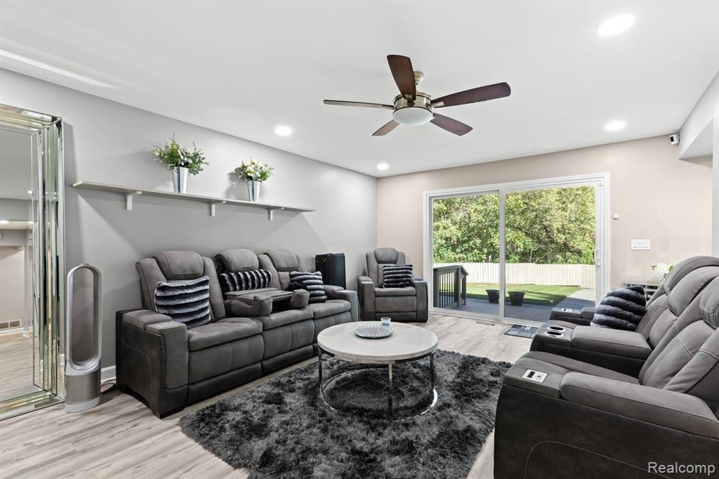 17526 Inkster Road Redford, MI 48240 - Photo 22 of 47 Gallery Image 22