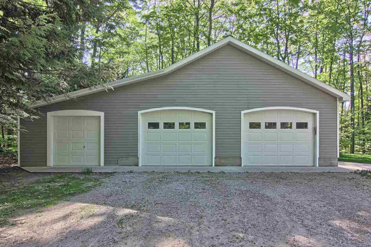 141 West Hlavka Road Maple City, MI 49664 - Photo 39 of 48 1847172-38.JPG