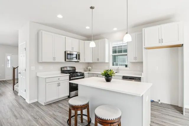 $409,900 | 816 Simpson Avenue, Elburn, IL 60119