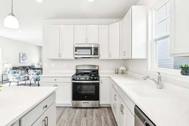 $409,900 | 816 Simpson Avenue, Elburn, IL 60119