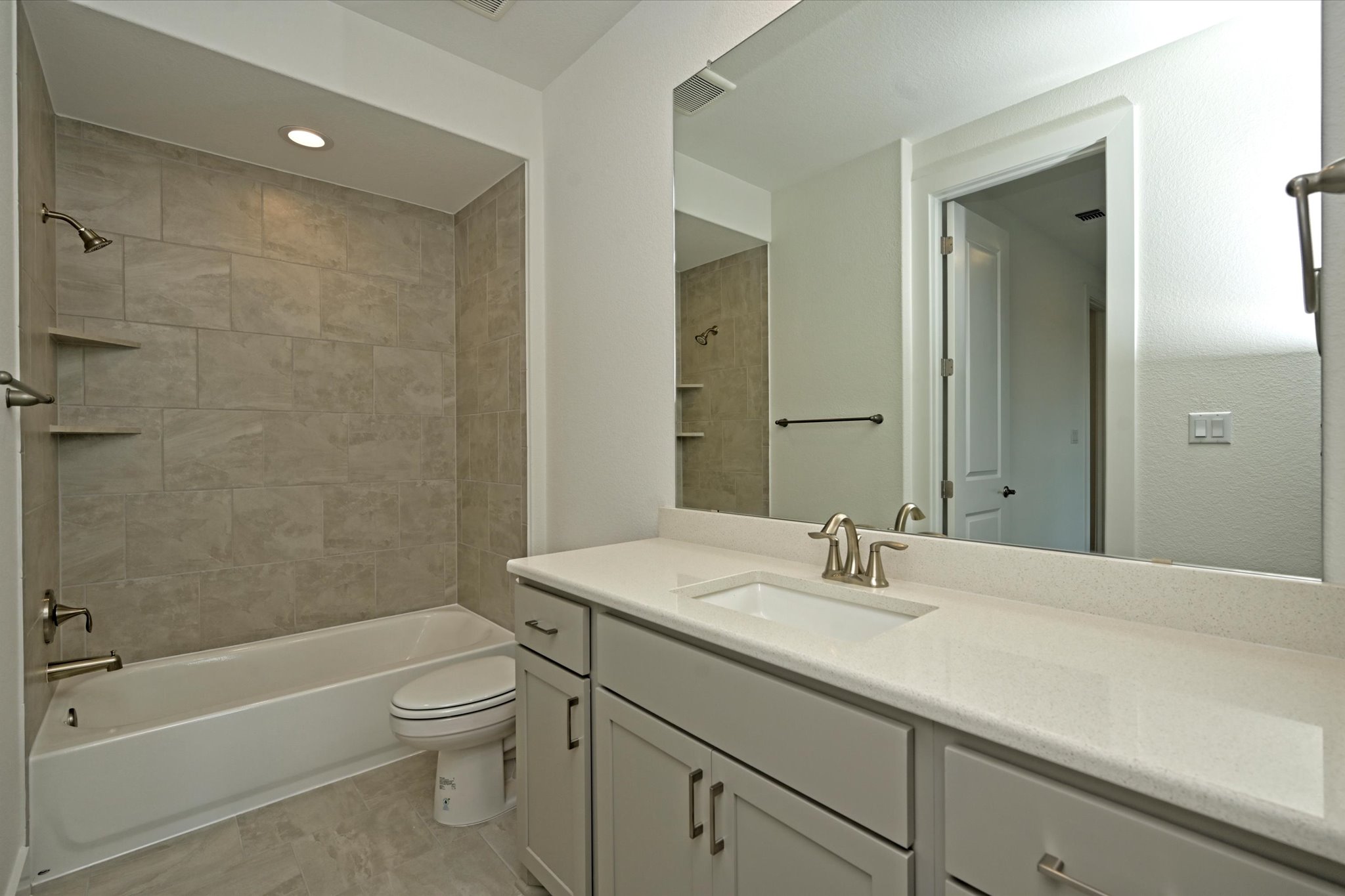 209 Scofield Avenue Georgetown, TX 78626 - Photo 27 of 33 a bathroom with a sink a toilet and bathtub