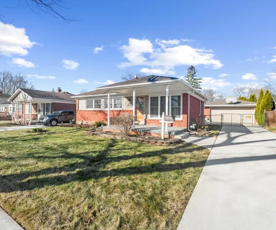 $220,000 | 29726 Redcedar Drive, Flat Rock, MI 48134