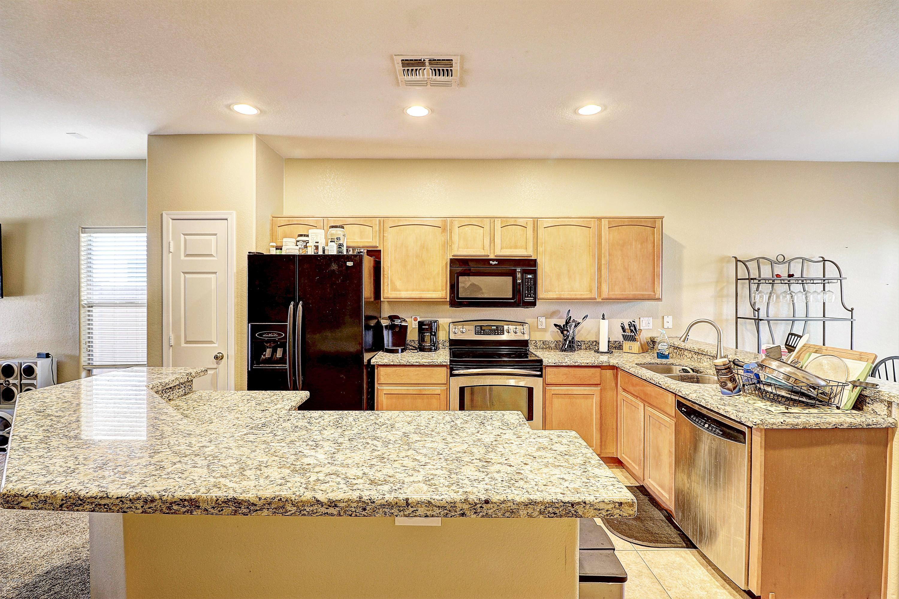 44053 Pioneer Road Maricopa, AZ 85139 - Photo 3 of 22 IMG_6814_5_6_7_8