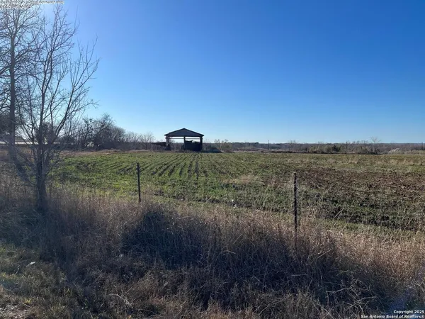 $290,000 | 10019 Hackelberg Road, Atascosa, TX 78002