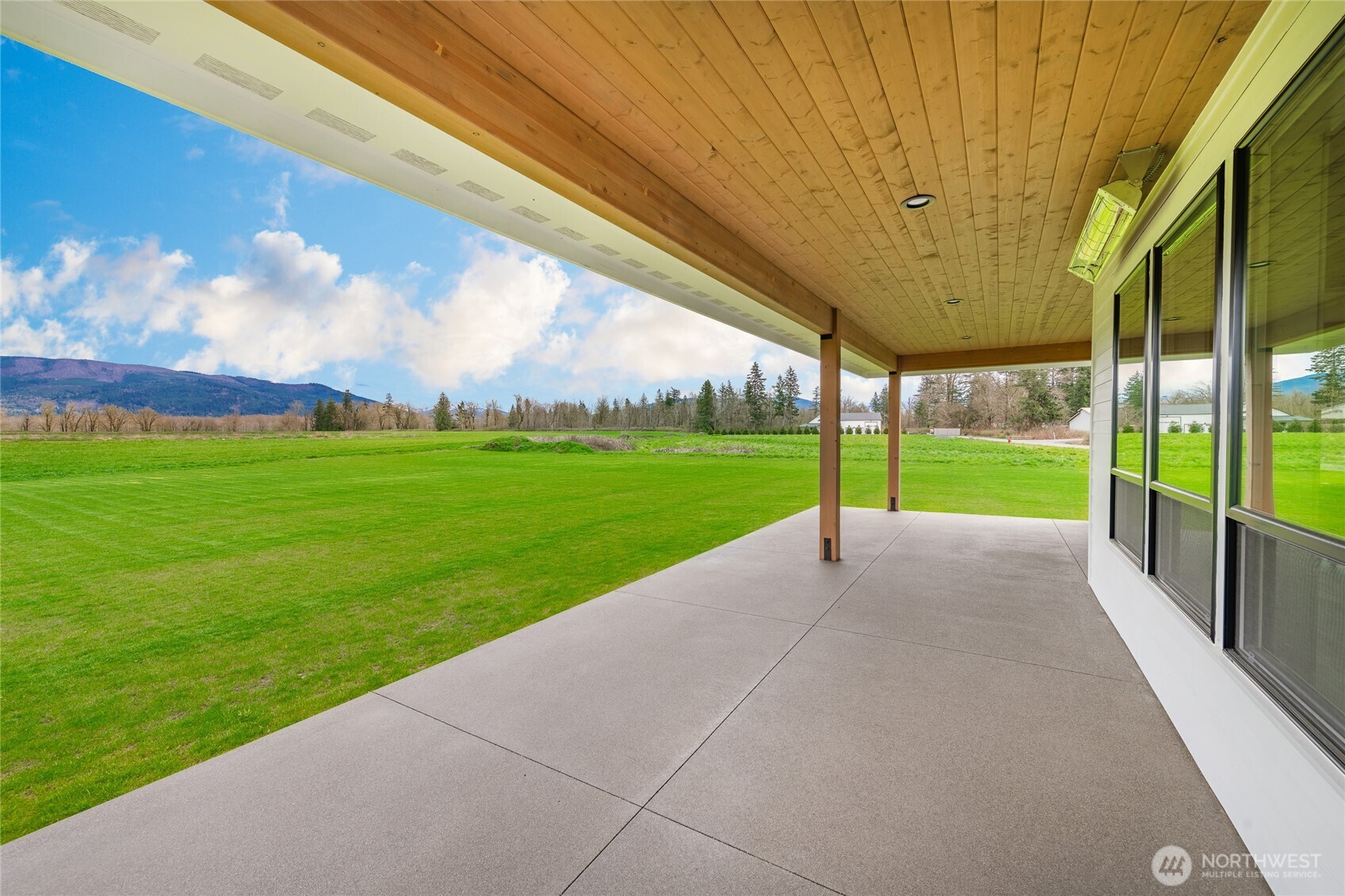 2475 River Rock Drive Everson, WA 98247 - Photo 4 of 39