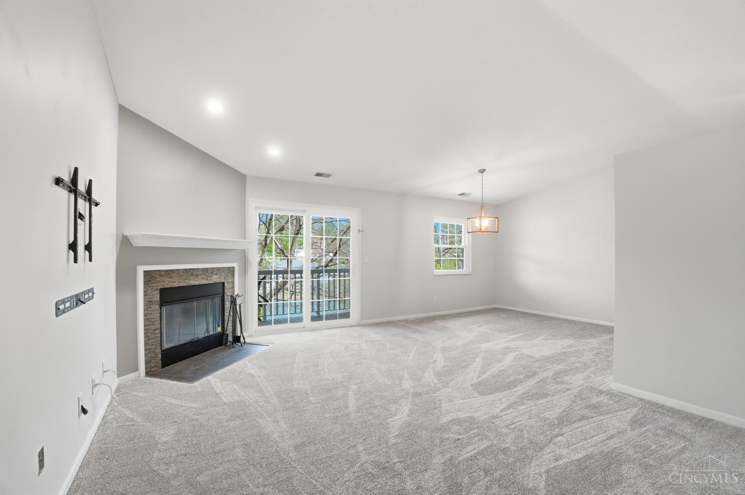 3675 West Galbraith Road, Unit 16 Cincinnati, OH 45247 - Photo 6 of 50