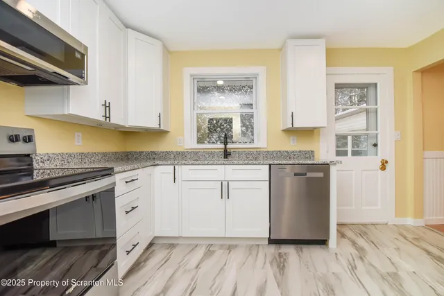 $399,995 | 16 Hall Avenue, Clarks Green, PA 18411